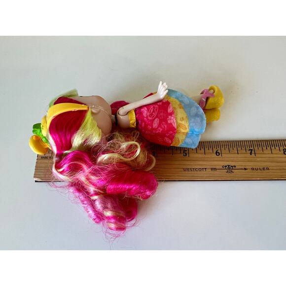 Shopkins Shoppies World Vacation Donatina Visits Brazil Girl Doll - Picture 8 of 9